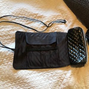 It Cosmetics Travel makeup bag